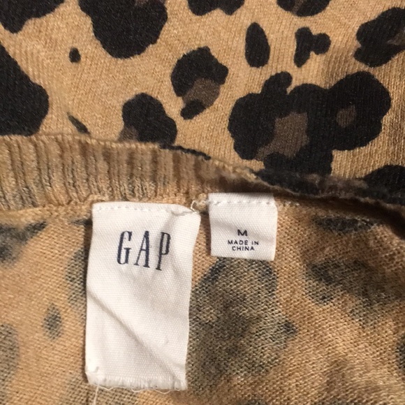 GAP Cardi Sweater - Picture 4 of 5